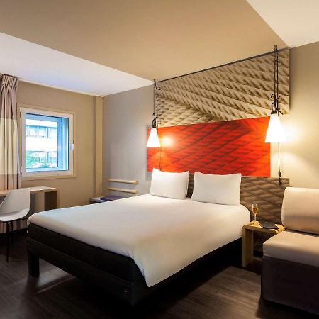 Hotel Ibis Lisboa Liberdade Екстер'єр фото